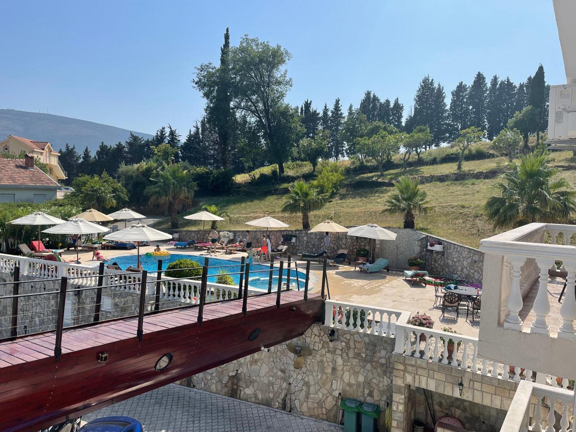 Monte Aria Panorama Suites Herceg Novi Pokoj fotografie