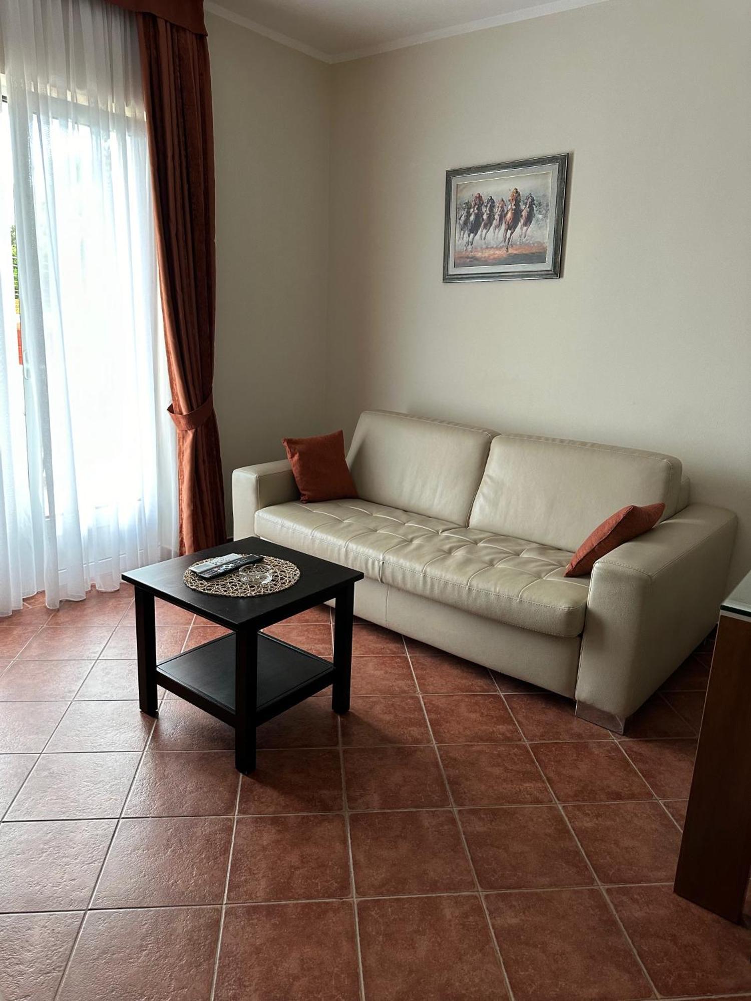 Monte Aria Panorama Suites Herceg Novi Pokoj fotografie